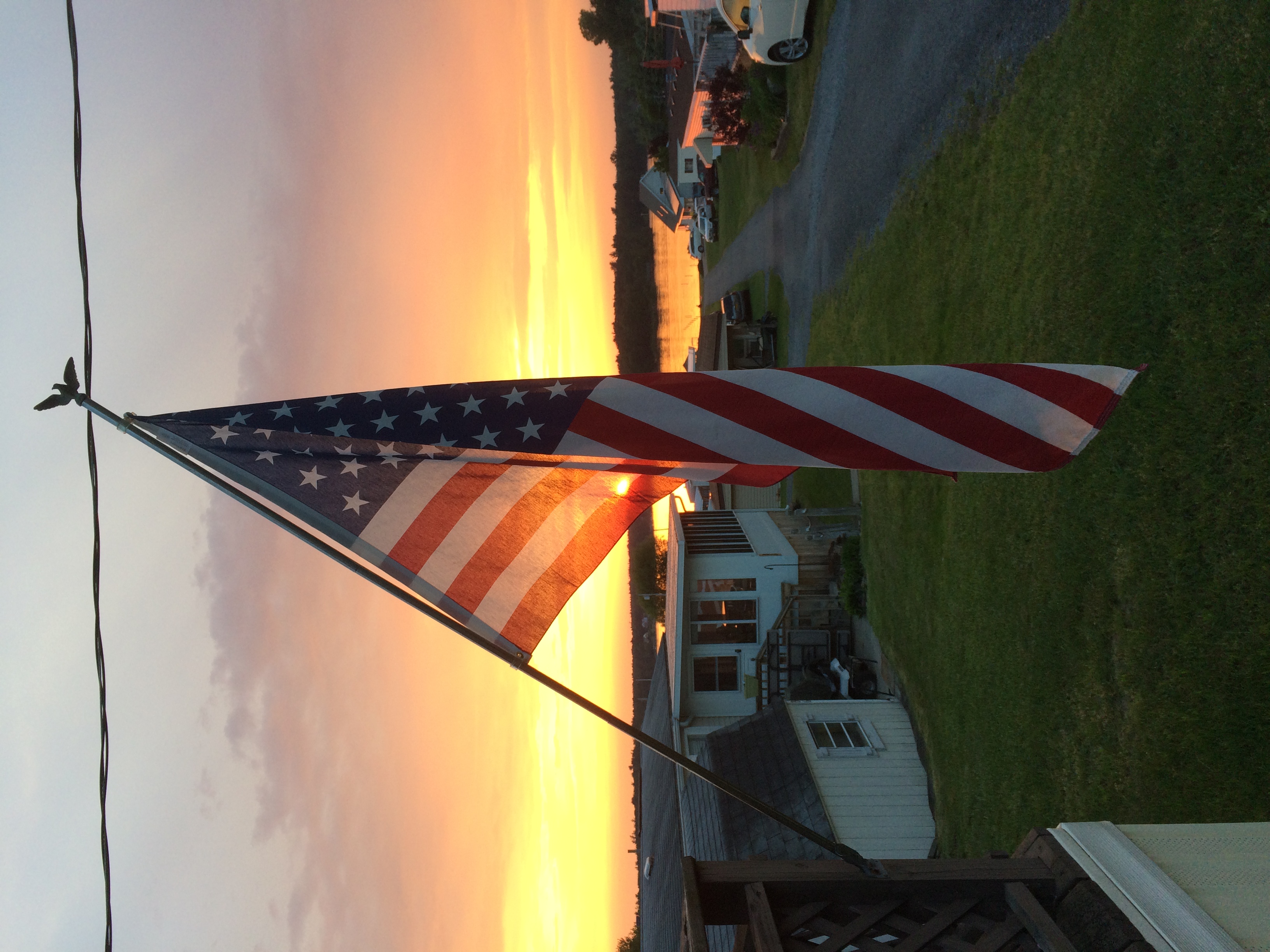 2BR/1BA - River View!